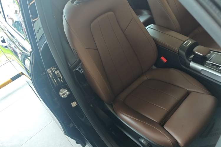 Used Mercedes-Benz GLB 2022 GLB 200 Dynamic Edition Right Front Seat