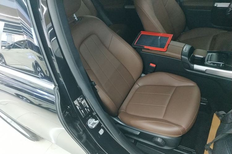 Used Mercedes-Benz GLB 2022 Second Facelift GLB 200 Fashion Edition Right Front Seat