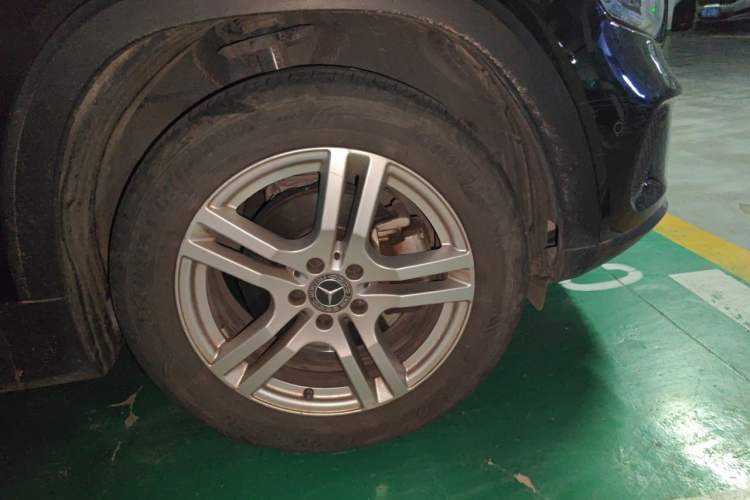 Used Mercedes-Benz GLB 2022 GLB 200 Dynamic Edition Right Front Wheel Hub