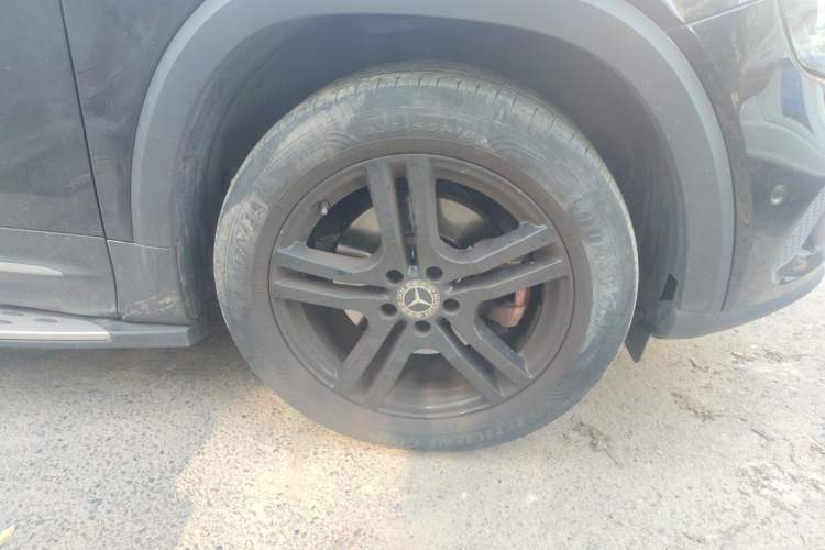 Used Mercedes-Benz GLB 2022 GLB 200 Dynamic Edition Right Front Wheel Hub