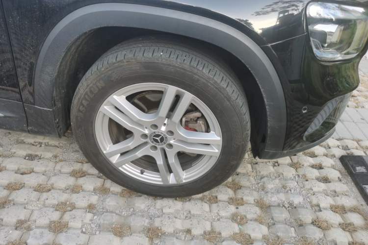 Used Mercedes-Benz GLB 2022 GLB 220 Dynamic Edition Right Front Wheel Hub