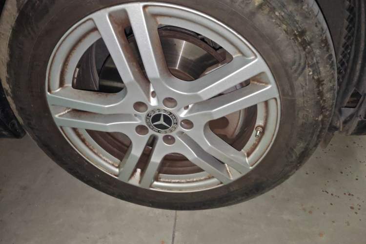 Used Mercedes-Benz GLB 2022 GLB 220 Dynamic Edition Right Front Wheel Hub