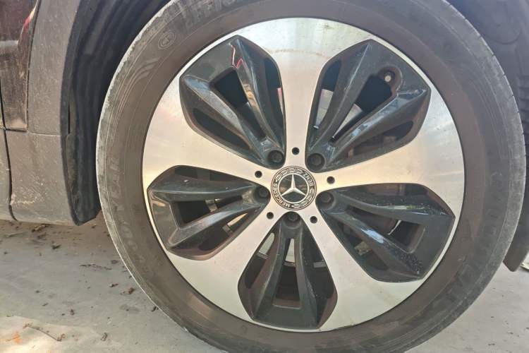 Used Mercedes-Benz GLB 2022 GLB 220 Fashion Model Right Front Wheel Hub
