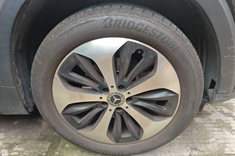 Used Mercedes-Benz GLB 2022 Updated GLB 200 Fashion Edition Right Front Wheel Hub