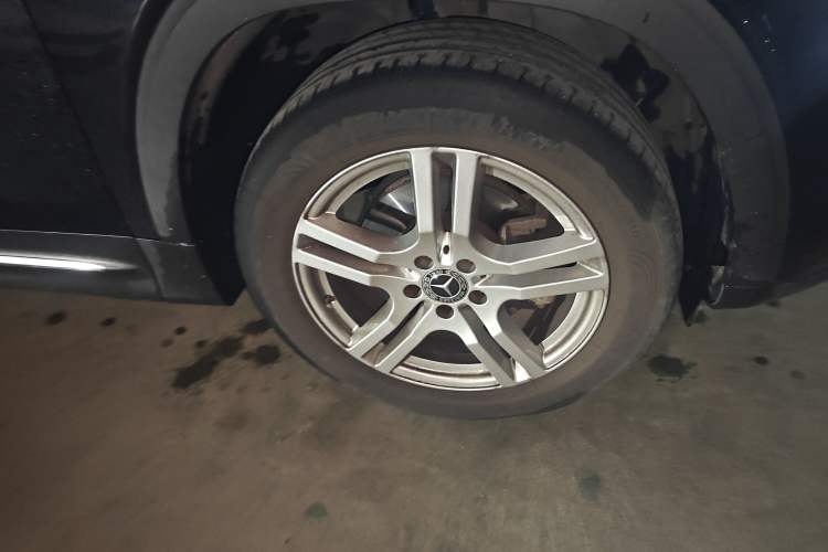 Used Mercedes-Benz GLB 2022 GLB 200 Dynamic Edition Right Front Wheel Hub