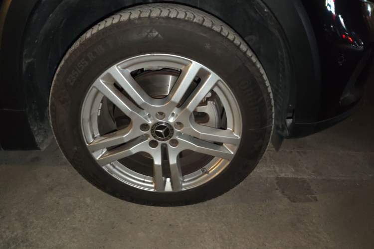 Used Mercedes-Benz GLB 2022 GLB 220 Dynamic Edition Right Front Wheel Hub