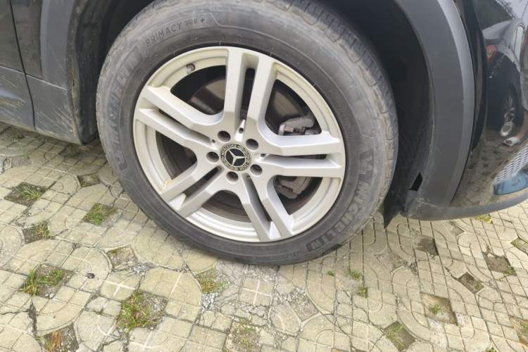 Used Mercedes-Benz GLB 2022 GLB 220 Dynamic Edition Right Front Wheel Hub