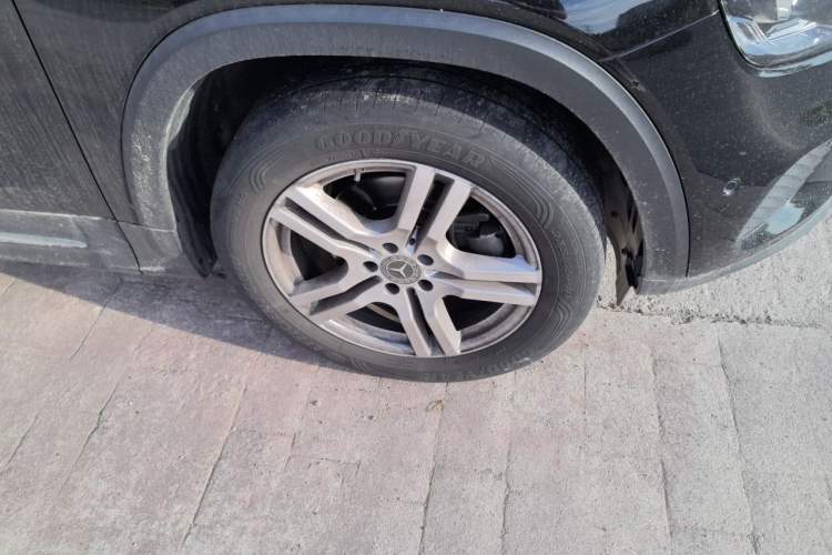 Used Mercedes-Benz GLB 2022 GLB 200 Dynamic Edition Right Front Wheel Hub