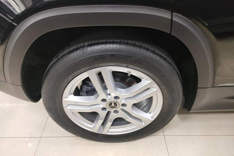 Used Mercedes-Benz GLB 2022 GLB 200 Dynamic Edition Right Rear Wheel Hub