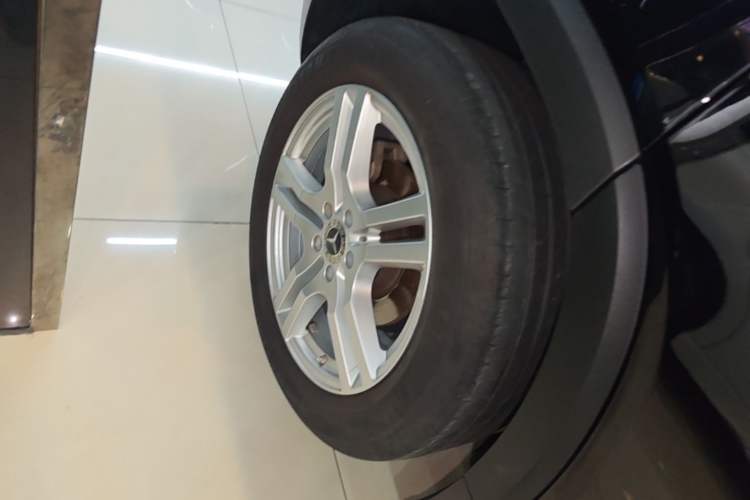 Used Mercedes-Benz GLB 2022 GLB 200 Dynamic Edition Right Rear Wheel Hub