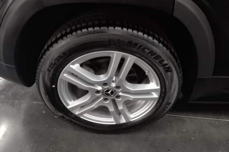 Used Mercedes-Benz GLB 2022 Second Facelift GLB 200 Dynamic Edition Right Rear Wheel Hub