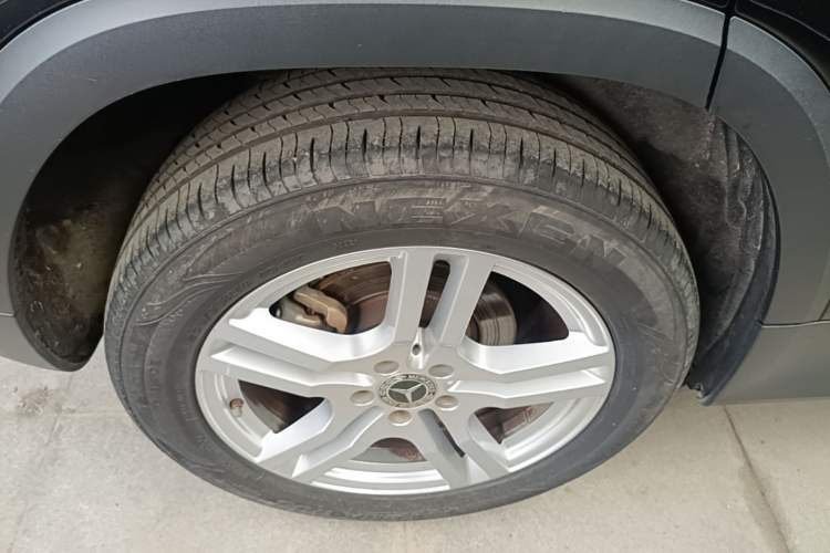 Used Mercedes-Benz GLB 2022 GLB 200 Dynamic Edition Right Rear Wheel Hub