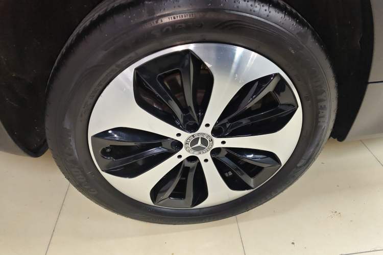 Used Mercedes-Benz GLB 2022 GLB 220 Fashion Model Right Rear Wheel Hub