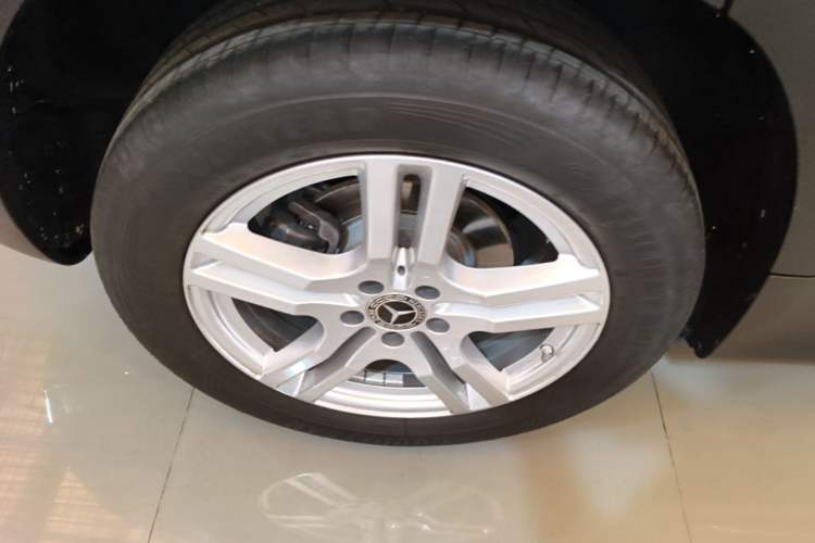 Used Mercedes-Benz GLB 2022 Second Facelift GLB 200 Dynamic Edition Right Rear Wheel Hub
