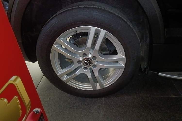 Used Mercedes-Benz GLB 2022 GLB 220 Dynamic Edition Right Rear Wheel Hub