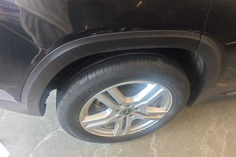 Used Mercedes-Benz GLB 2022 GLB 220 Dynamic Edition Right Rear Wheel Hub