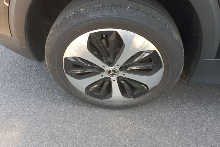 Used Mercedes-Benz GLB 2022 Updated GLB 200 Fashion Edition Right Rear Wheel Hub