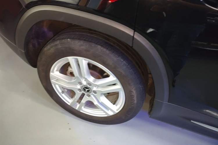Used Mercedes-Benz GLB 2022 Second Facelift GLB 200 Dynamic Edition Right Rear Wheel Hub