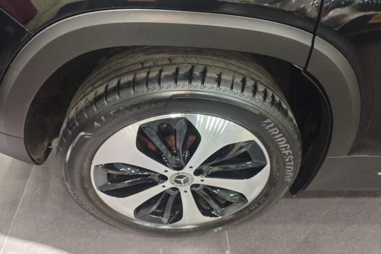 Used Mercedes-Benz GLB 2022 Updated GLB 200 Fashion Edition Right Rear Wheel Hub
