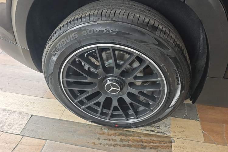 Used Mercedes-Benz GLB 2022 Second Facelift GLB 200 Dynamic Edition Right Rear Wheel Hub