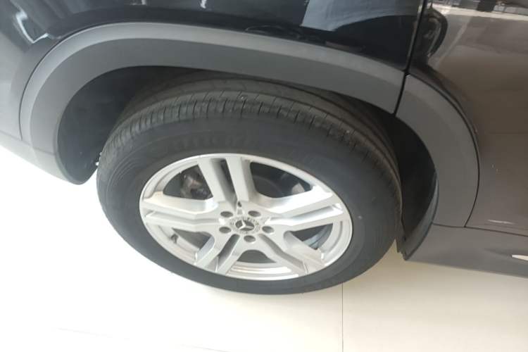 Used Mercedes-Benz GLB 2022 Second Facelift GLB 200 Dynamic Edition Right Rear Wheel Hub