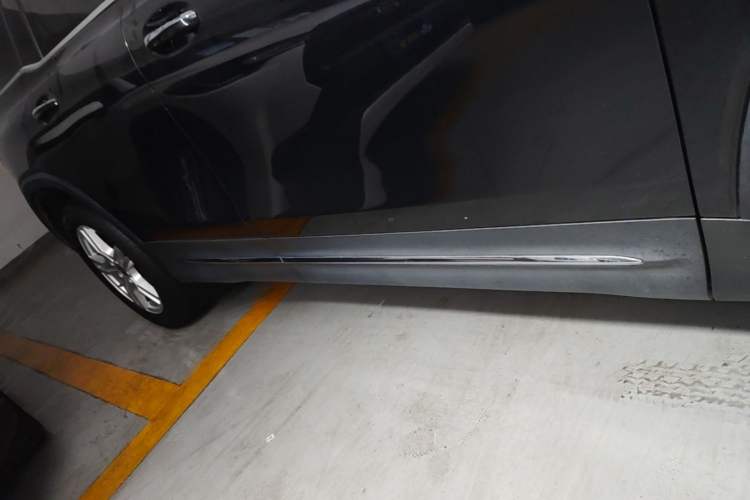 Used Mercedes-Benz GLB 2022 Refresh GLB 200 Dynamic Edition Right Side Sill