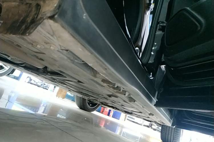 Used Mercedes-Benz GLB 2022 GLB 220 Fashion Model Right Side Sill