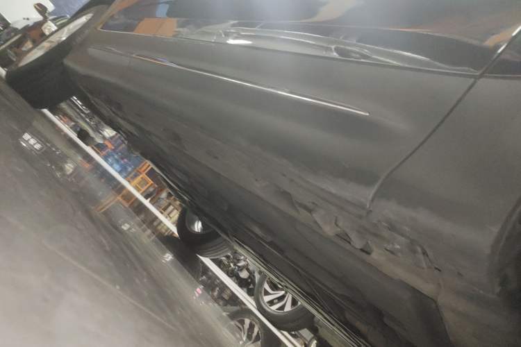 Used Mercedes-Benz GLB 2022 Second Facelift GLB 200 Dynamic Edition Right Side Sill