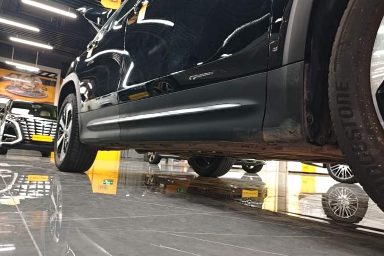 Used Mercedes-Benz GLB 2022 GLB 220 Fashion Model Right Side Sill