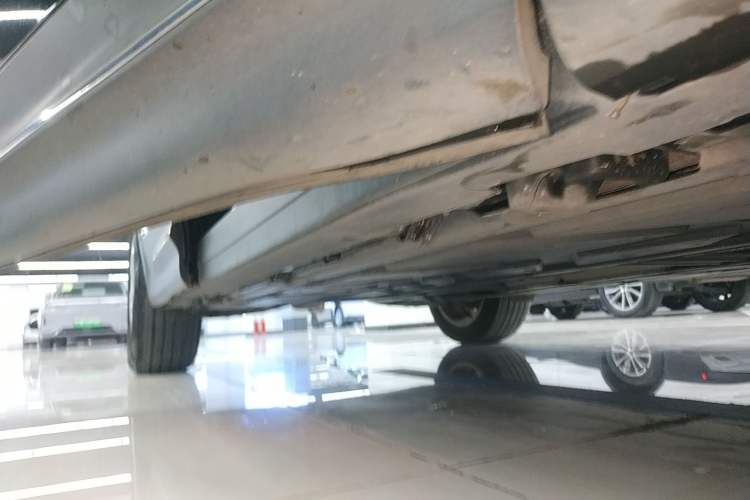 Used Mercedes-Benz GLB 2022 Second Facelift GLB 200 Fashion Edition Right Side Sill
