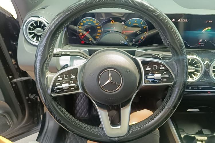 Used Mercedes-Benz GLB 2022 GLB 200 Dynamic Edition Steering Wheel