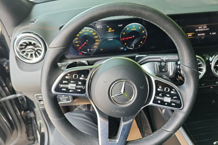 Used Mercedes-Benz GLB 2022 GLB 200 Stylish Edition Steering Wheel