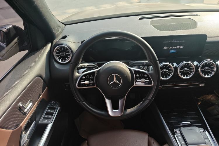Used Mercedes-Benz GLB 2022 Refresh GLB 200 Dynamic Edition Steering Wheel