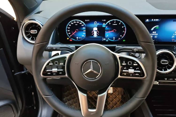 Used Mercedes-Benz GLB 2022 Second Facelift GLB 200 Dynamic Edition Steering Wheel