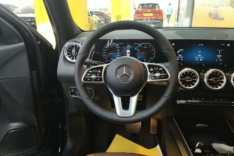 Used Mercedes-Benz GLB 2022 Refresh GLB 200 Dynamic Edition Steering Wheel