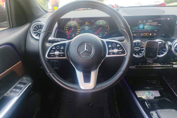 Used Mercedes-Benz GLB 2022 GLB 200 Dynamic Edition Steering Wheel