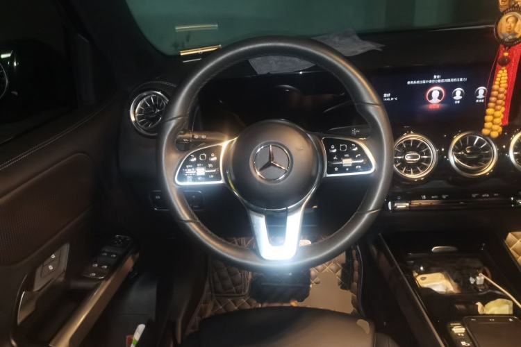 Used Mercedes-Benz GLB 2022 GLB 220 Dynamic Edition Steering Wheel