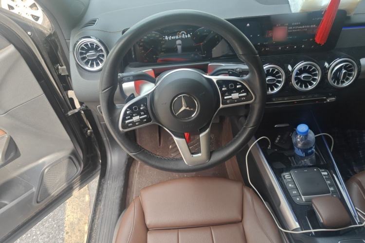 Used Mercedes-Benz GLB 2022 Second Facelift GLB 200 Fashion Edition Steering Wheel