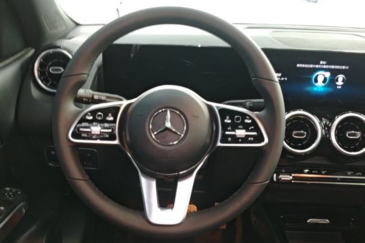 Used Mercedes-Benz GLB 2022 Second Facelift GLB 200 Fashion Edition Steering Wheel