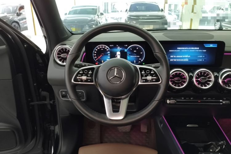 Used Mercedes-Benz GLB 2022 Updated GLB 200 Fashion Edition Steering Wheel