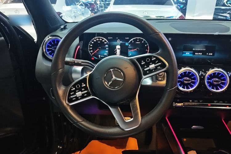 Used Mercedes-Benz GLB 2022 Second Facelift GLB 200 Dynamic Edition Steering Wheel