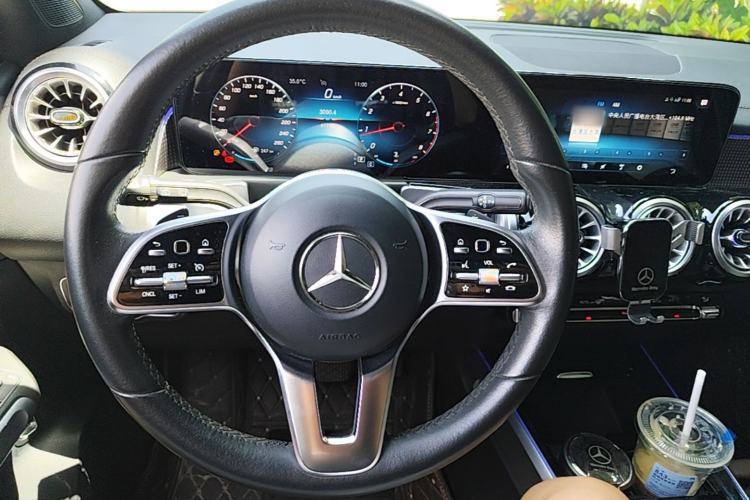 Used Mercedes-Benz GLB 2022 GLB 220 Fashion Model Steering Wheel