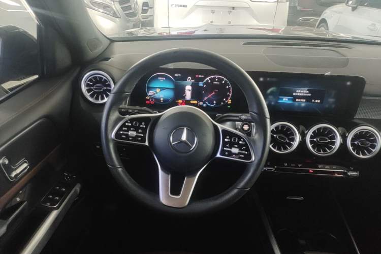 Used Mercedes-Benz GLB 2022 Refresh GLB 200 Dynamic Edition Steering Wheel