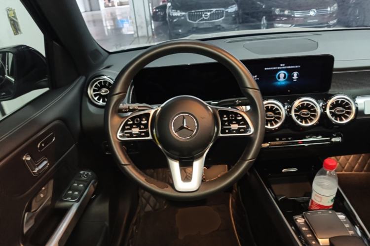 Used Mercedes-Benz GLB 2022 Updated GLB 200 Fashion Edition Steering Wheel