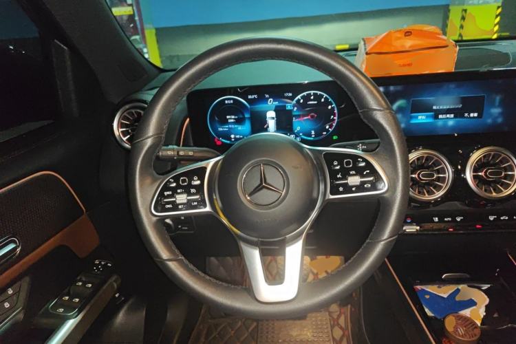 Used Mercedes-Benz GLB 2022 Updated GLB 200 Fashion Edition Steering Wheel