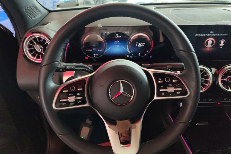 Used Mercedes-Benz GLB 2022 Updated GLB 200 Fashion Edition Steering Wheel