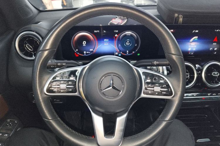 Used Mercedes-Benz GLB 2022 Second Facelift GLB 200 Dynamic Edition Steering Wheel