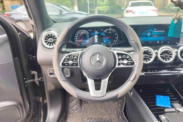 Used Mercedes-Benz GLB 2022 GLB 220 Dynamic Edition Steering Wheel
