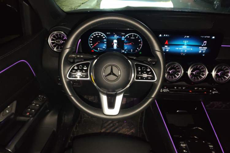 Used Mercedes-Benz GLB 2022 GLB 220 Dynamic Edition Steering Wheel