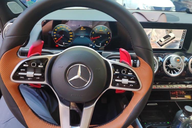 Used Mercedes-Benz GLB 2022 Second Facelift GLB 200 Dynamic Edition Steering Wheel